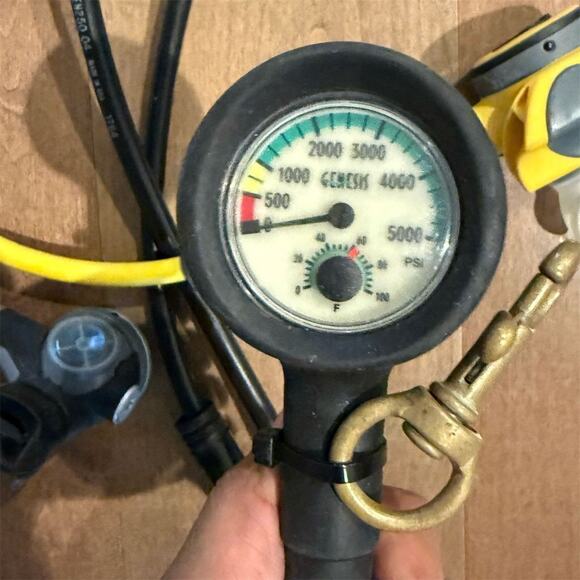 Mares MR22T Abyss Regulator & Octo Set Scuba Diving Gear - Picture 6 of 14